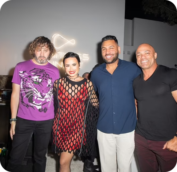 DEMI LOVATO
BIRTHDAY PARTY